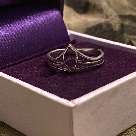 Silver ring - Picture 13 of 14